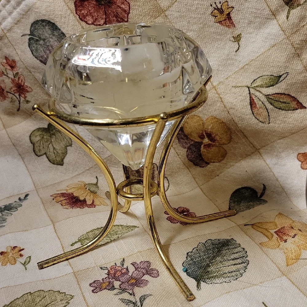 Diamond-Shaped Glass Candle Holder with Gold Tone StandBring a touch of time